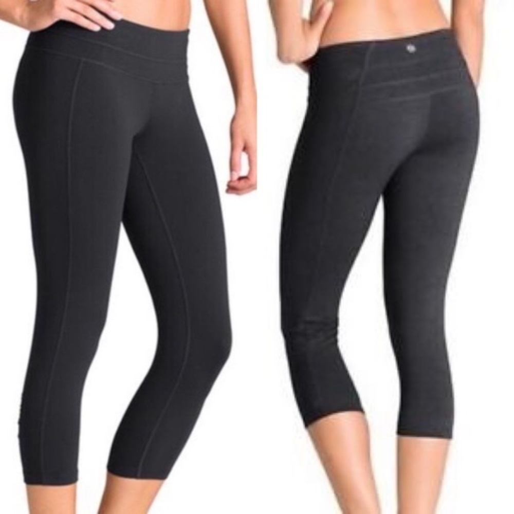 Athleta Balance Capri Crop Leggings Black Color Leggings 964552